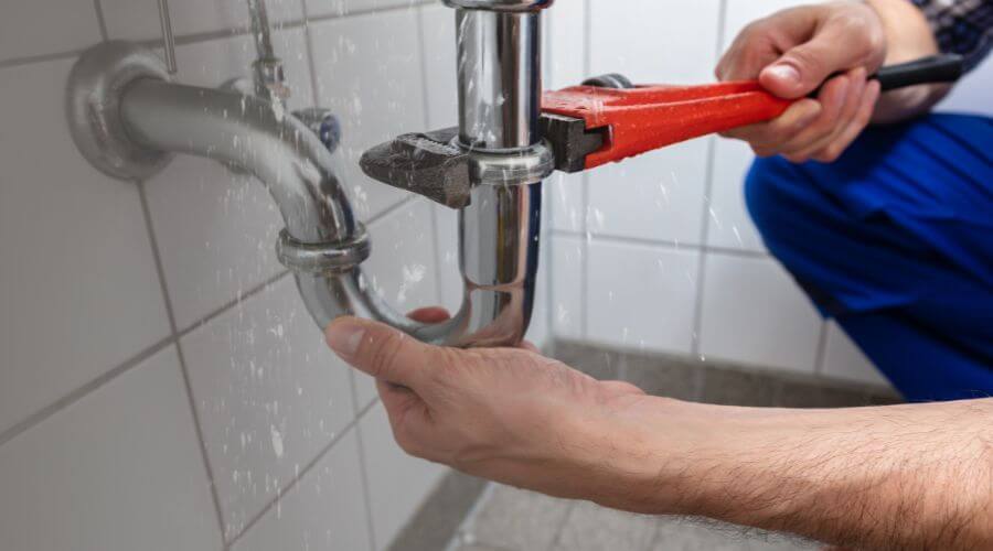 Local water heater installation in Elmendorf, TX